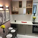 Apartment Modern In Center *
